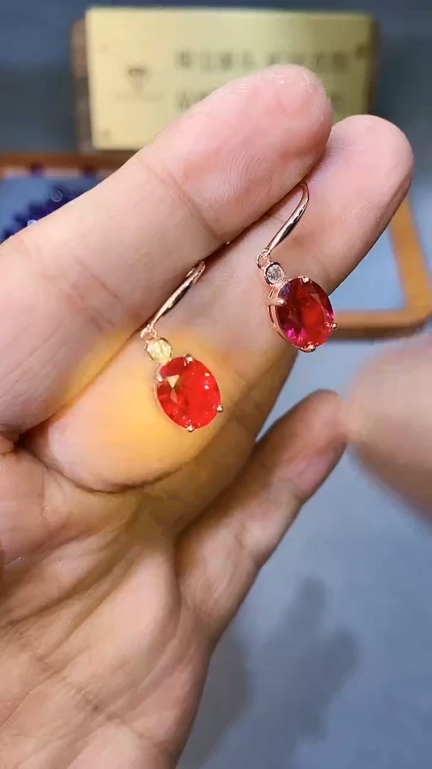 【闪购商品】红宝石耳饰银S925镶嵌354