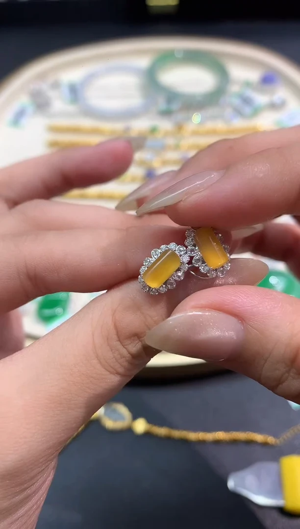 18K金镶嵌翡翠耳饰E162|6800