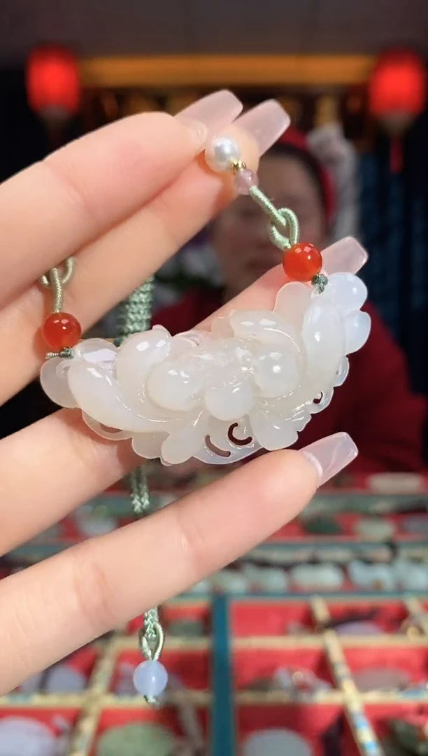 【闪购商品】和田玉颈饰未镶嵌莲花