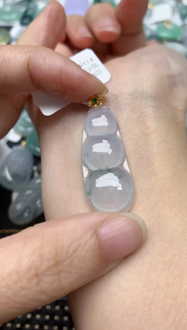 颈饰18K金镶嵌翡翠天然缅甸A货翡翠