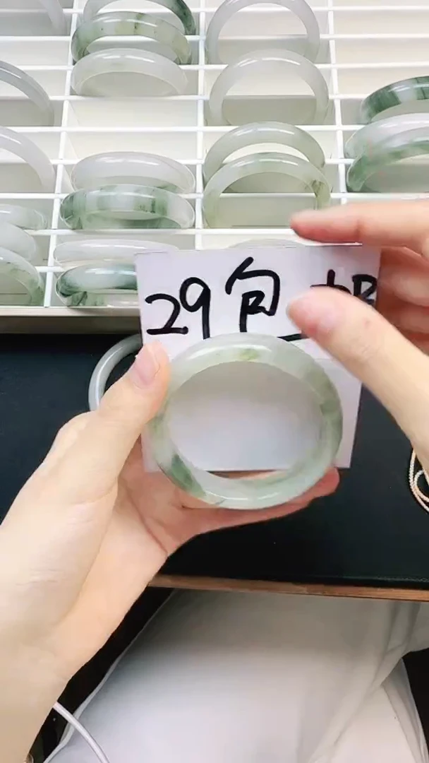 未镶嵌手镯石英质玉7-58