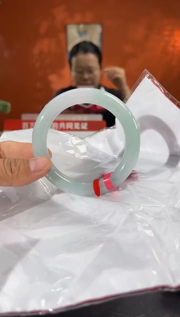 未镶嵌手镯翡翠5