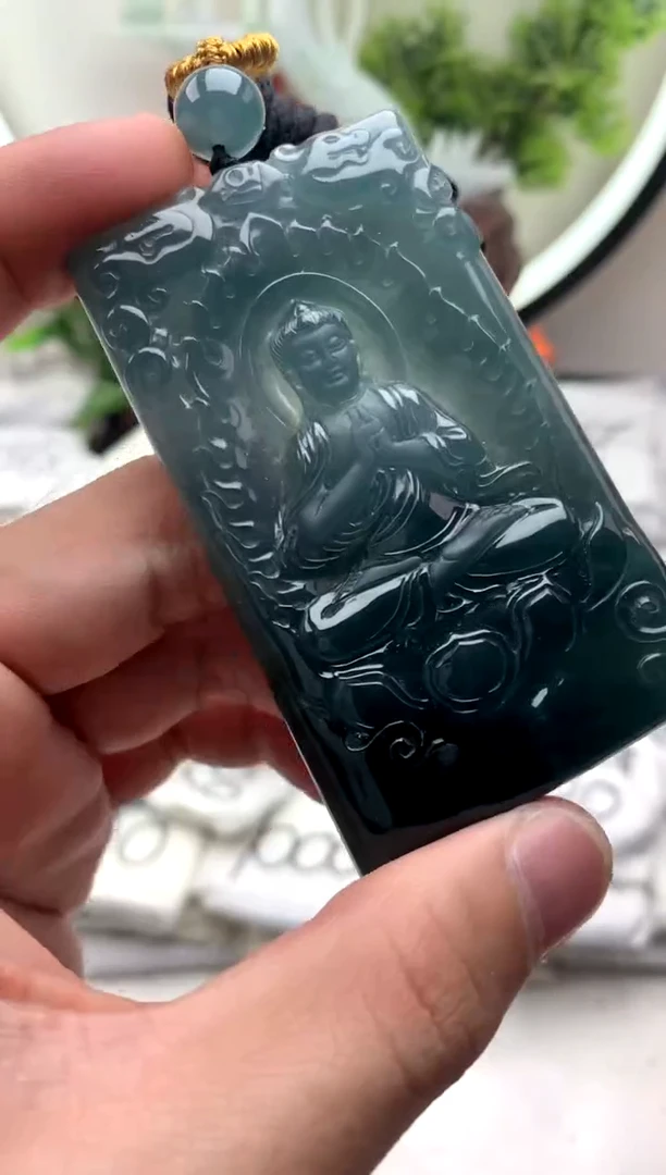 【闪购商品】翡翠颈饰未镶嵌大日