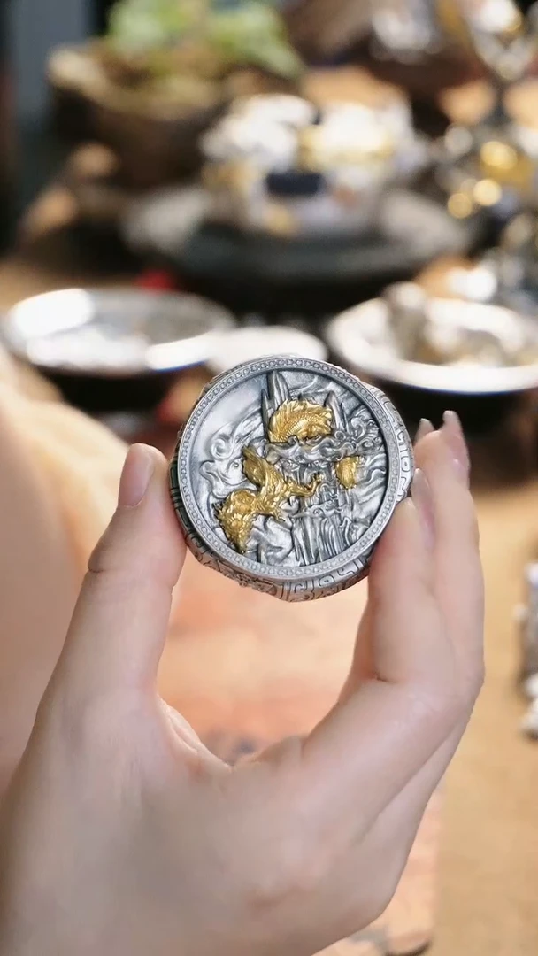 【闪购商品】银黄铜镀金龙香盒