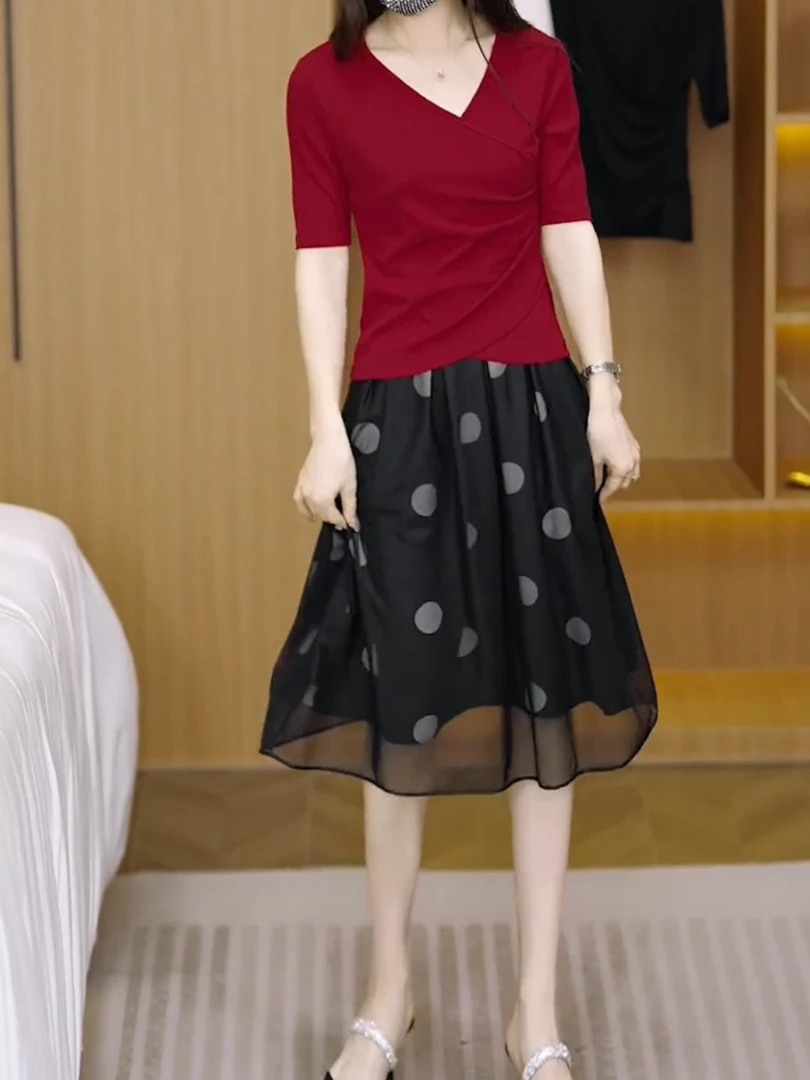 【设计感V领】修身轻奢通勤显瘦百搭夏季优雅气质短袖原创上衣T28