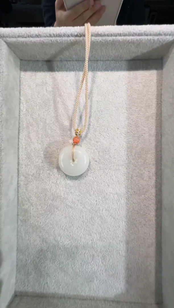 吊坠(赠链)未镶嵌和田玉25MM平安扣