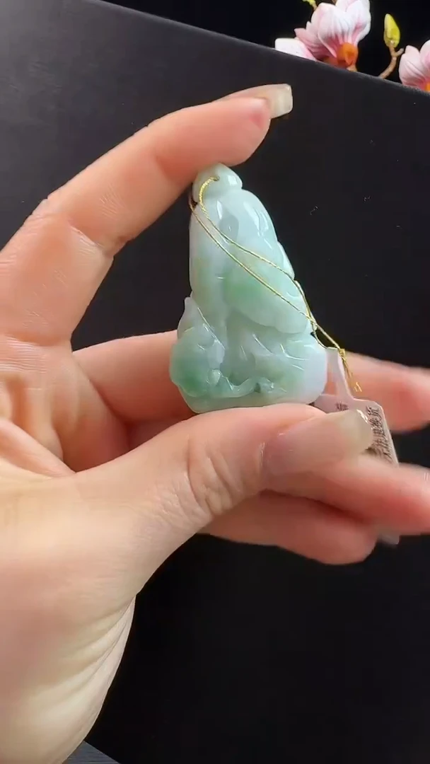 颈饰未镶嵌翡翠白菜