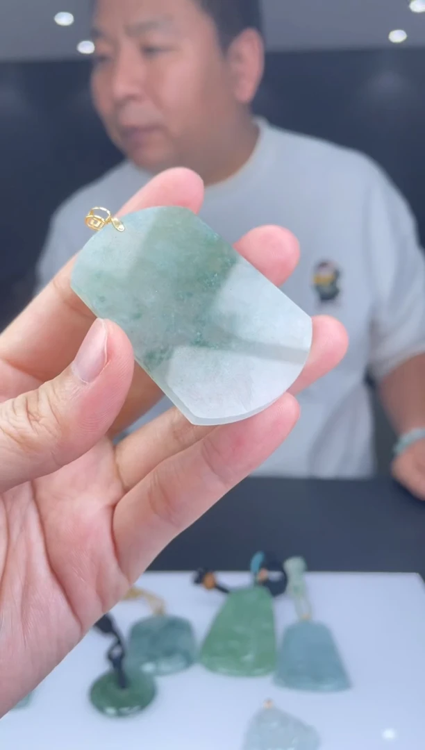 【闪购商品】定制翡翠未镶嵌01-22HDJT0126456