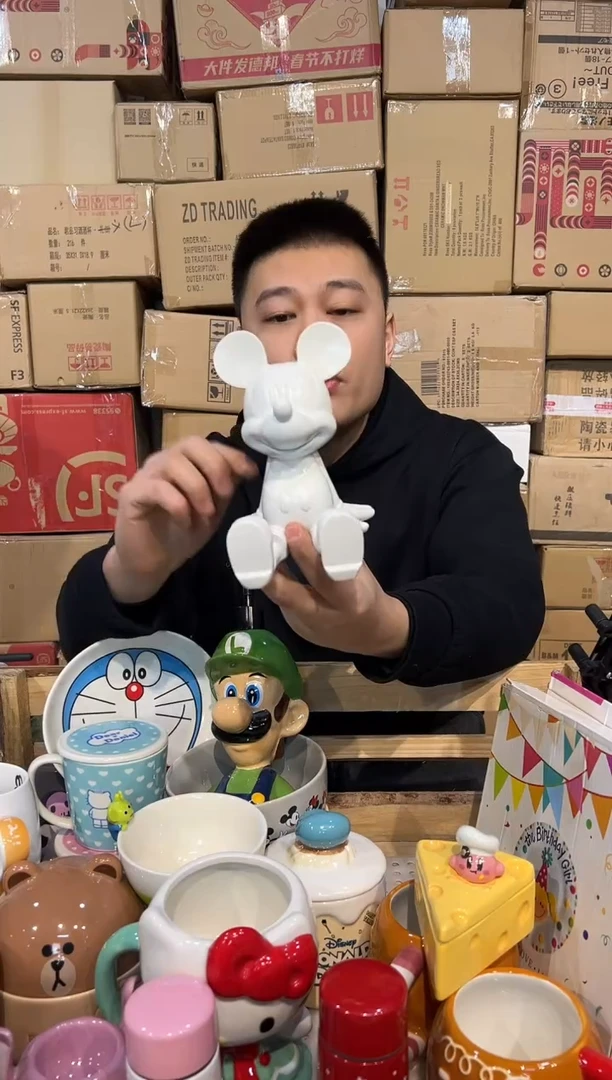 【闪购商品】杯树脂白色米奇书挡摆件