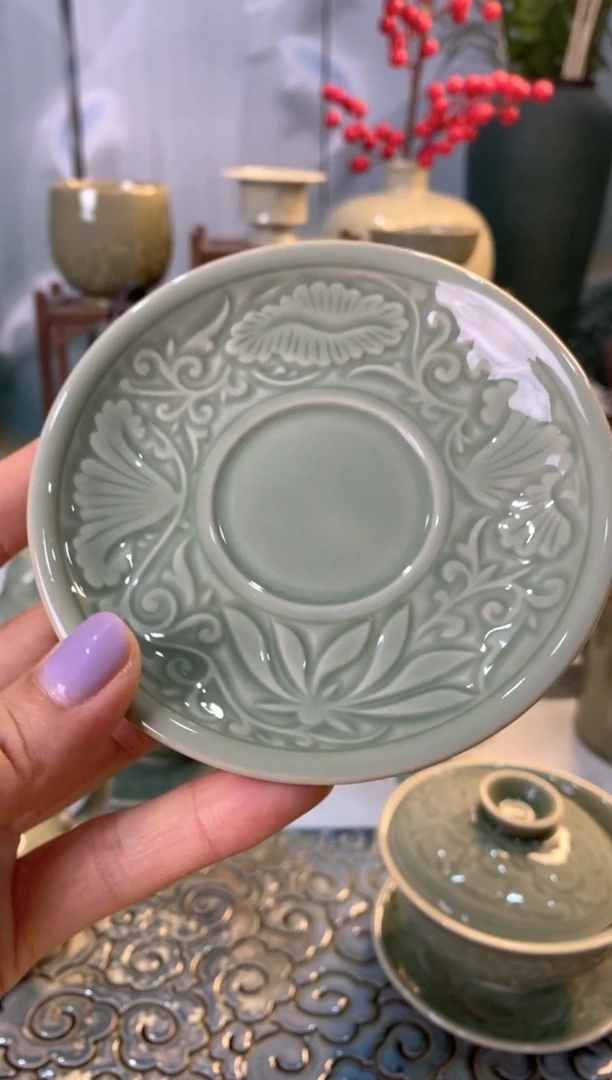 特价处理 莲纹盖碗【底托】