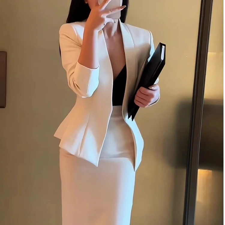 春季2025新款小西装外套女百搭气质高级感炸街小众西服半身裙套装