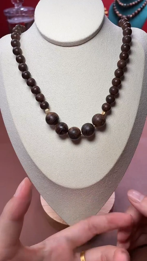 沉香手串沉水越南帝王玉化瘤疤白棋08配玉化瘤疤紫棋12三圈设计