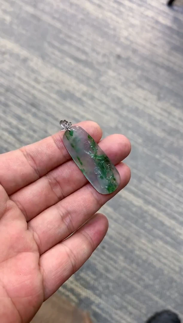 颈饰未镶嵌翡翠天然A货翡翠