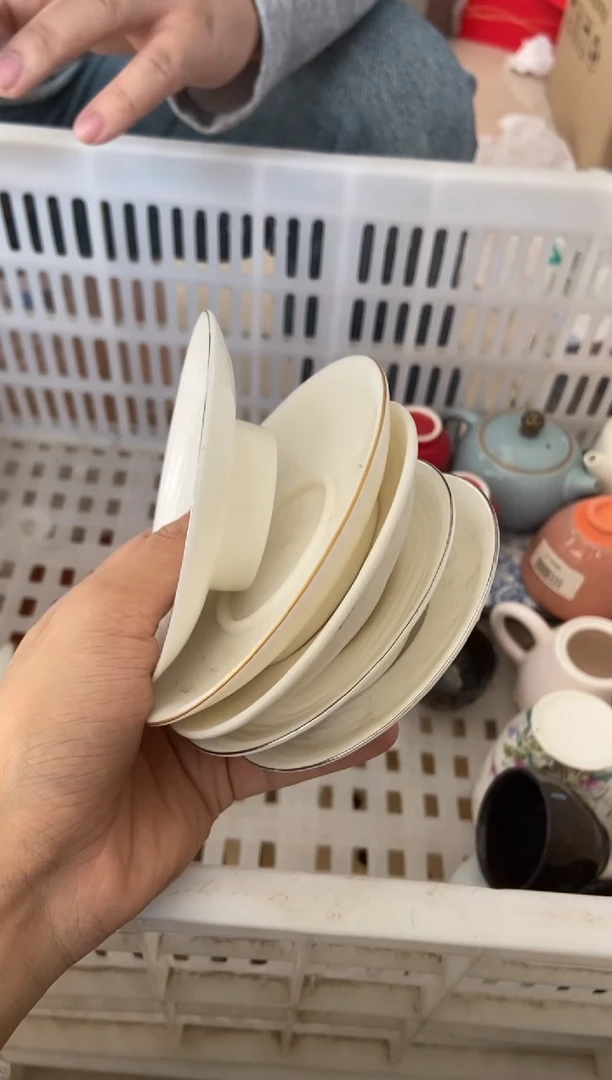 无运费险有瑕疵的摄影的产品有使用过的痕迹有点脏介意勿拍