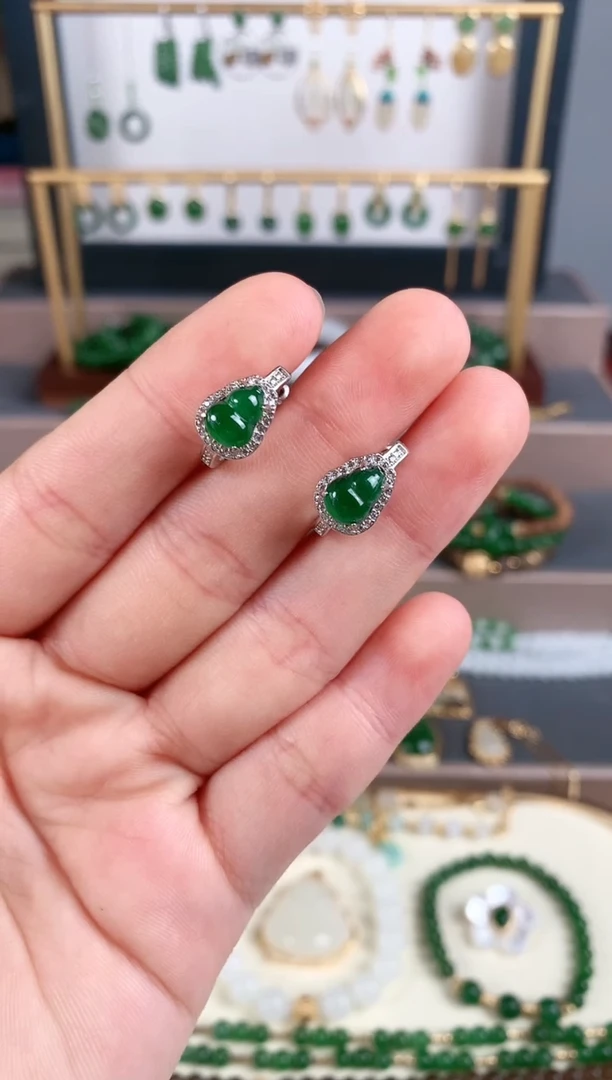 银S925镶嵌翡翠耳饰1