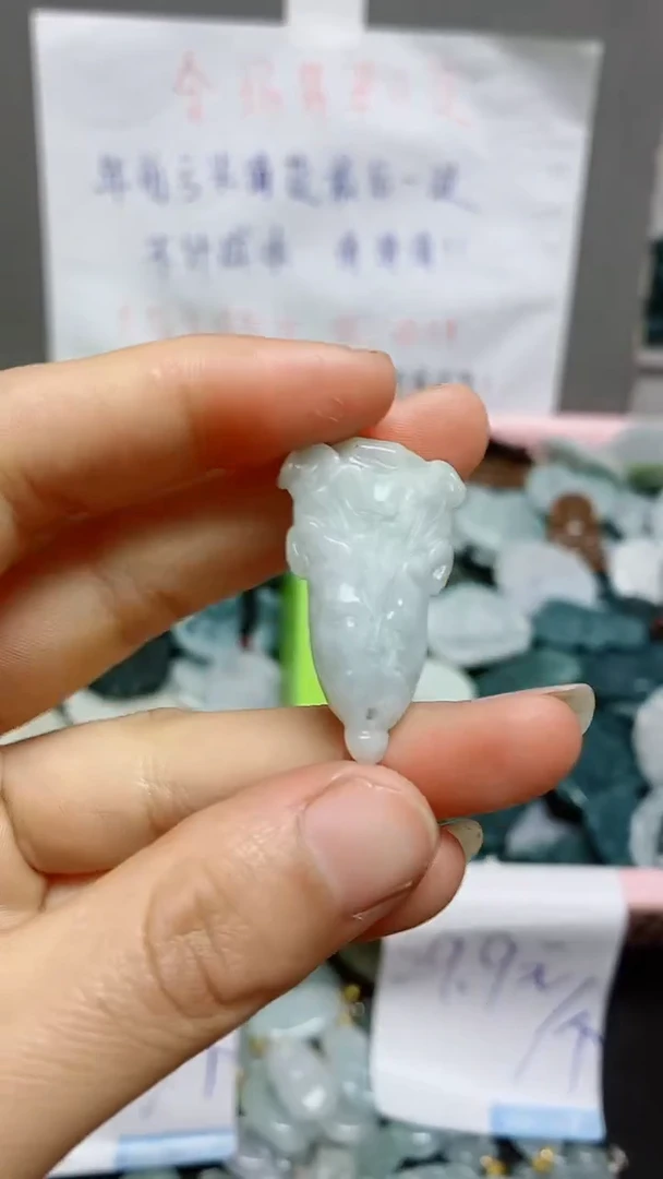 【闪购商品】翡翠颈饰未镶嵌天然翡翠A货