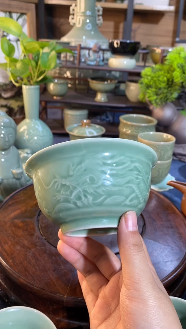 【闪购商品】b000026微瑕4.7英寸龙纹碗1只