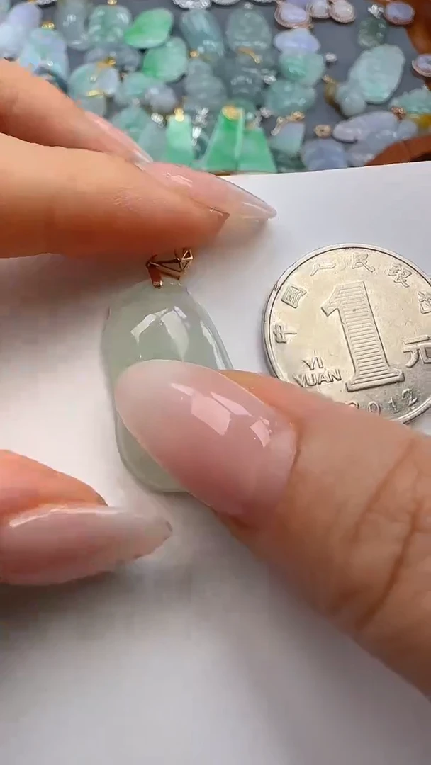 翡翠18K金镶嵌吊坠(不含链)福瓜