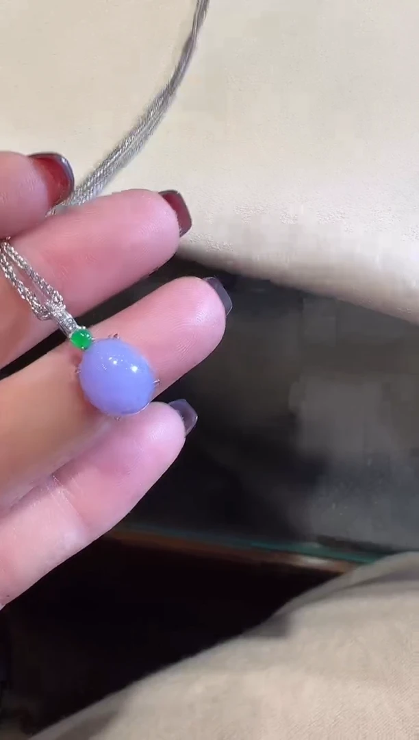 颈饰18K金镶嵌翡翠翡翠吊坠