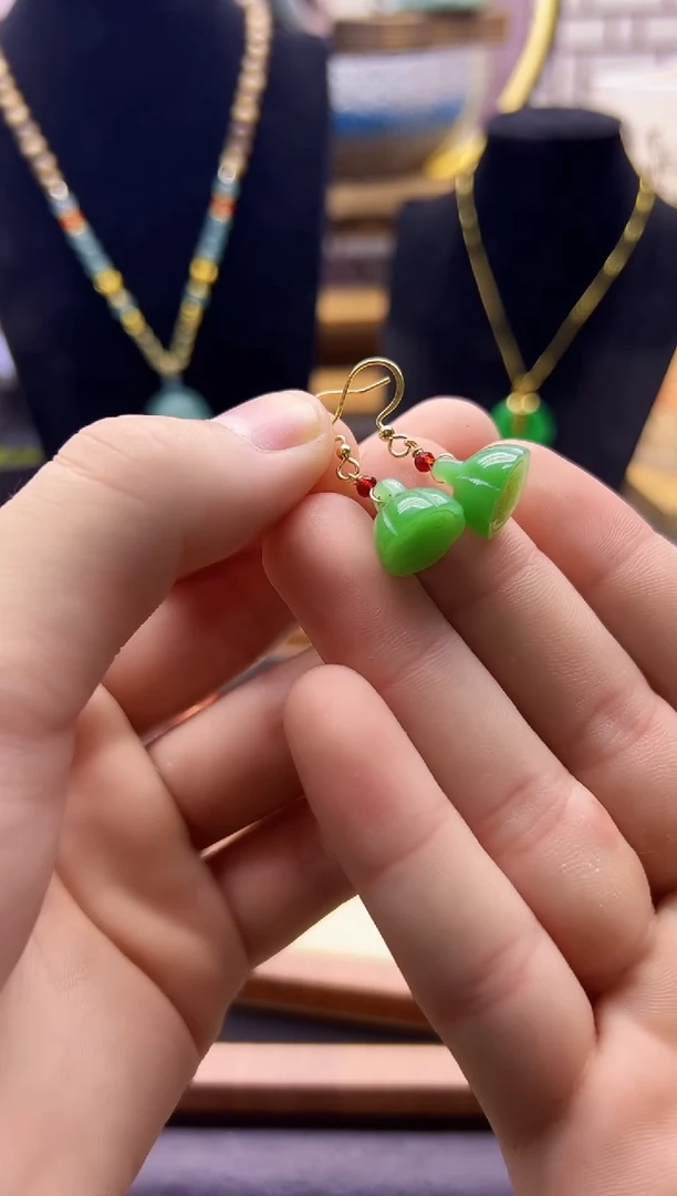 【闪购商品】和田玉耳饰14K金镶嵌E59