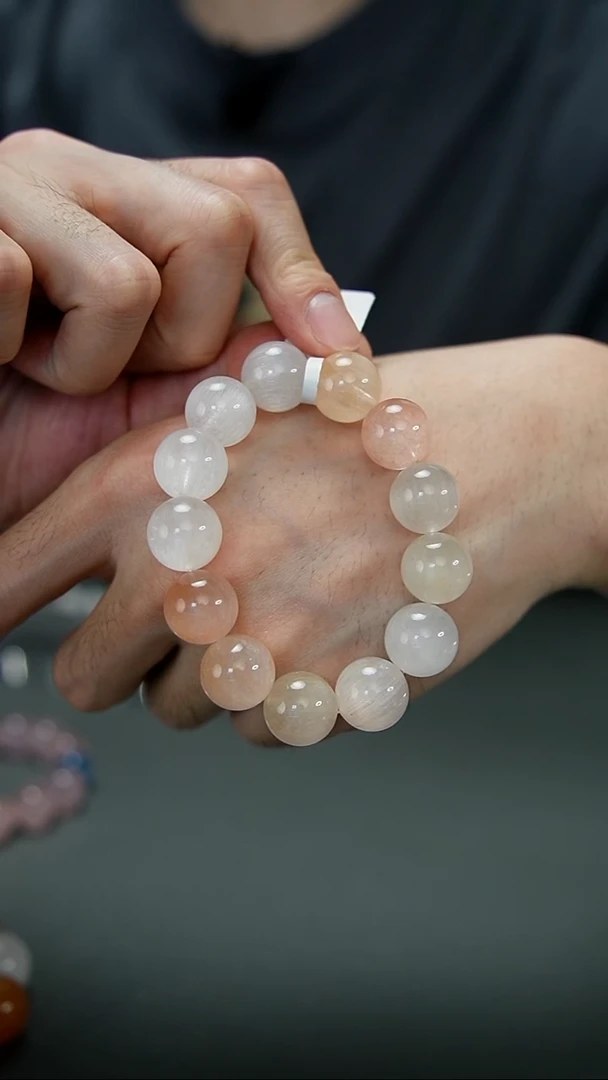 未镶嵌手链水晶水**鱼彩兔毛手串-晴雪