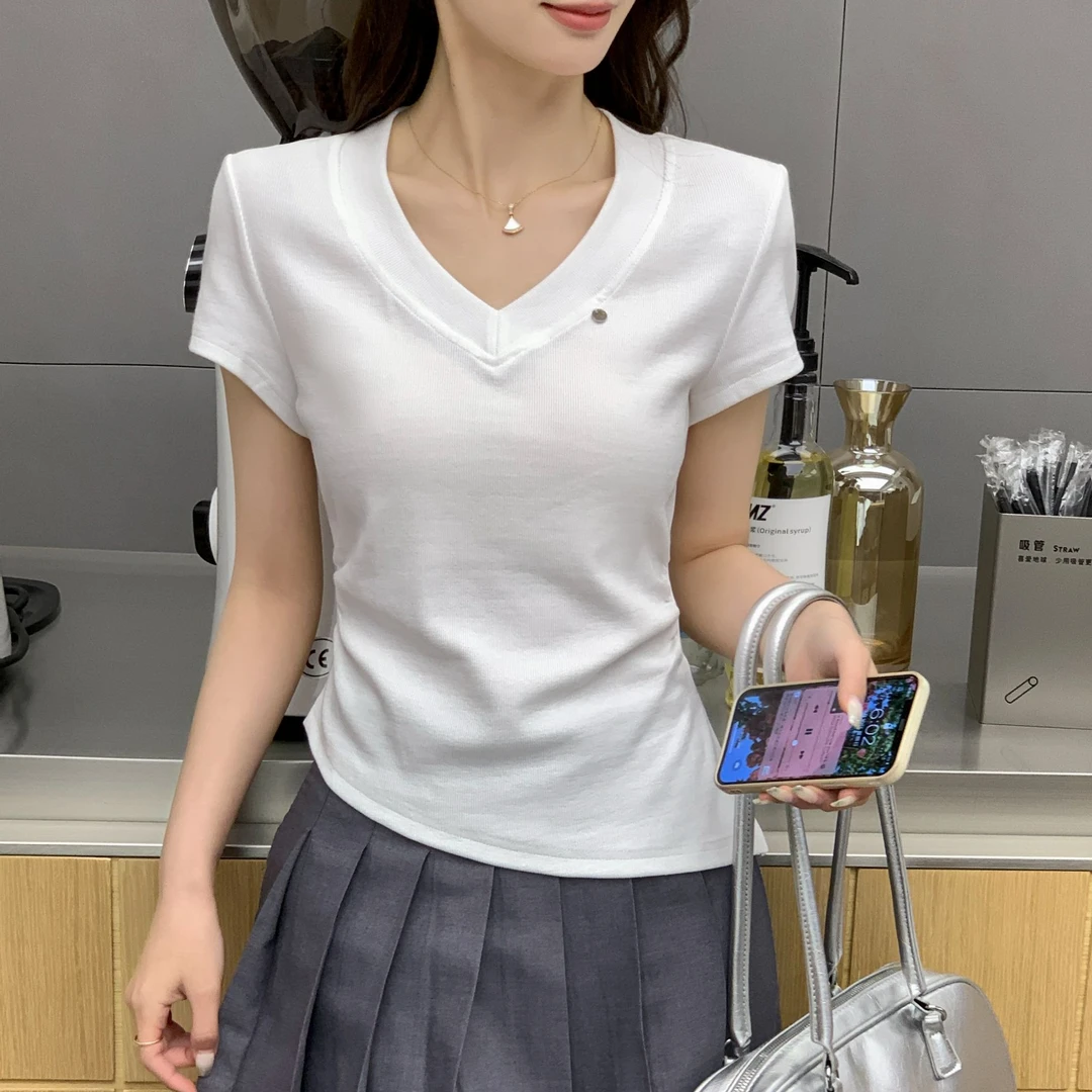 V领正肩短袖T恤女2025夏季新款设计感不规则开叉收腰褶皱短款上衣