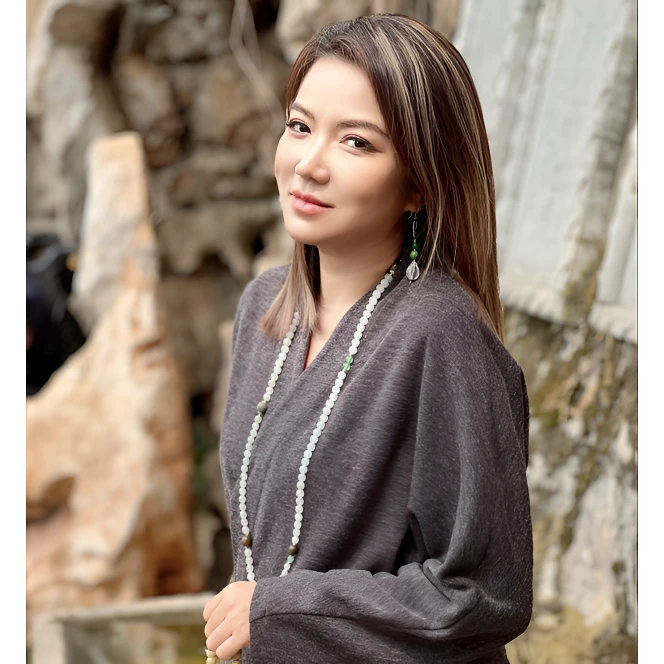 爱上莲心气质灰   灰色法兰绒交领外衣马甲阔腿裤 气质风