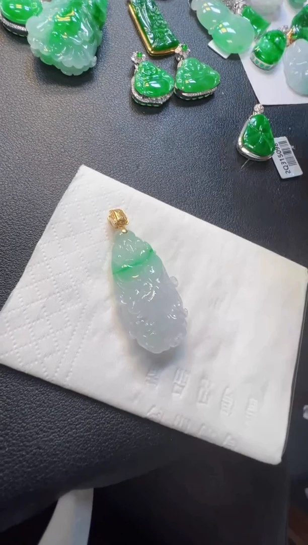 翡翠18K金镶嵌吊坠(不含链)3880