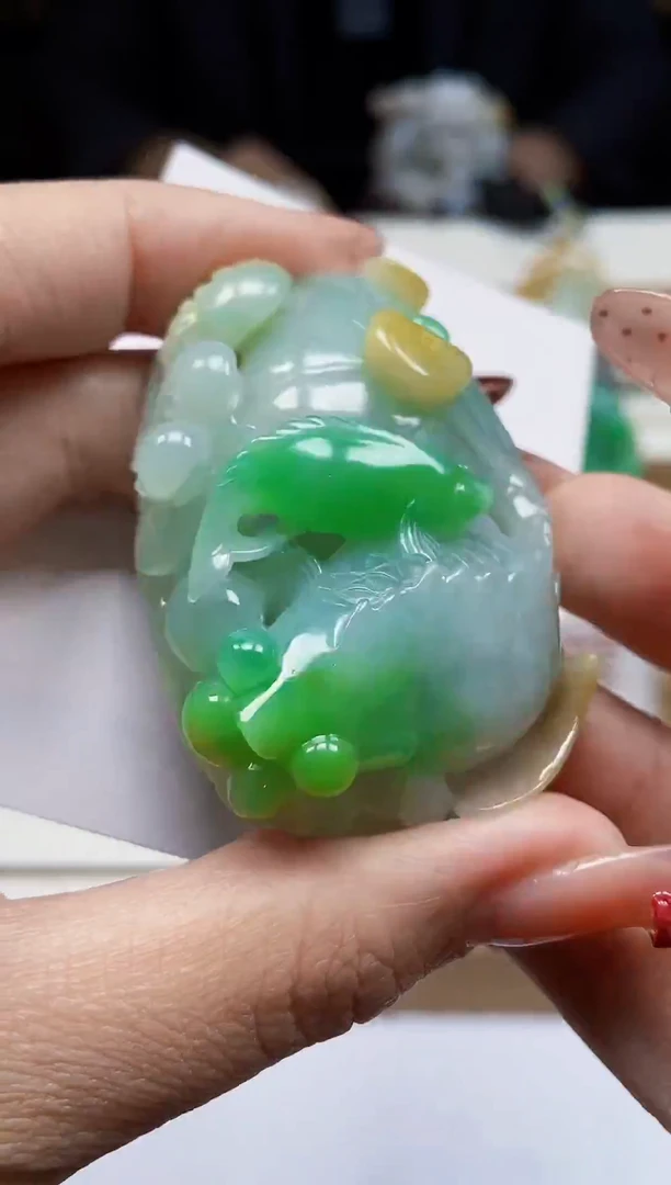 颈饰未镶嵌翡翠1