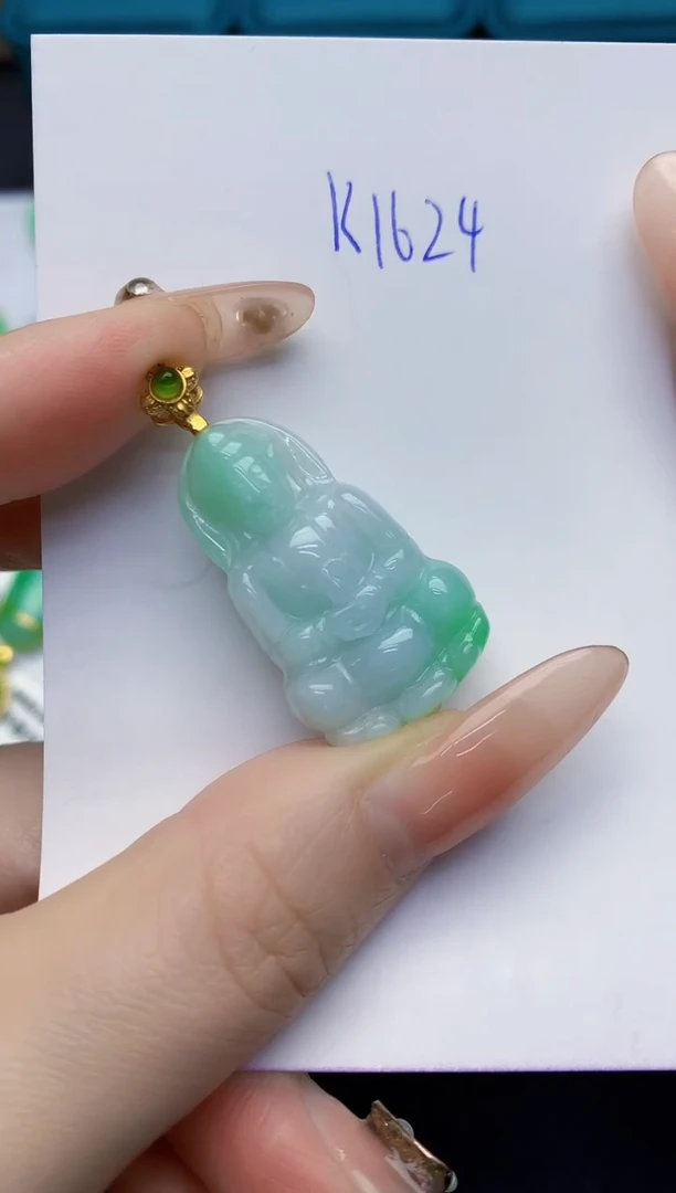 颈饰未镶嵌翡翠缅甸天然翡翠A货