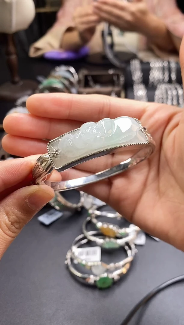 颈饰银S925镶嵌翡翠13836