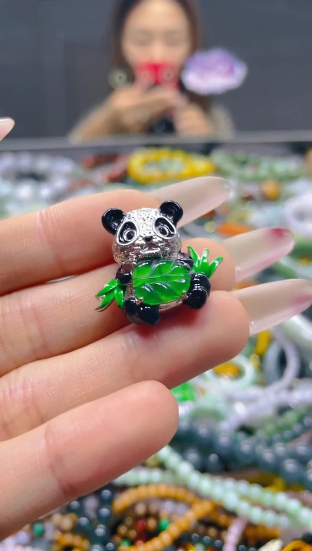 颈饰未镶嵌翡翠/Q/翡翠A货，一件也是批发价