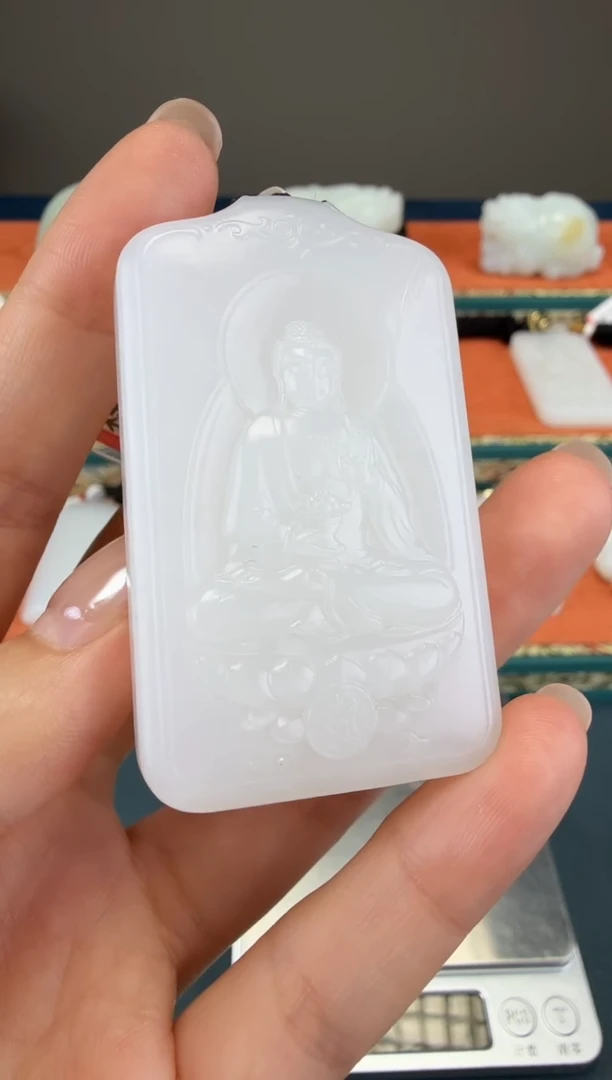 颈饰未镶嵌和田玉1