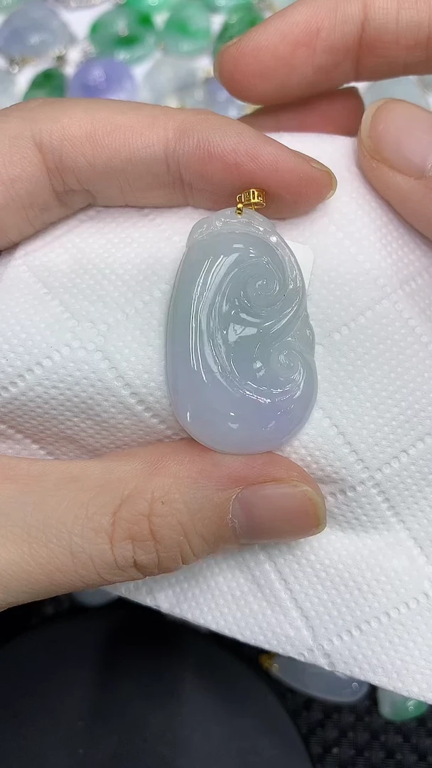 颈饰18K金镶嵌翡翠1111111111111