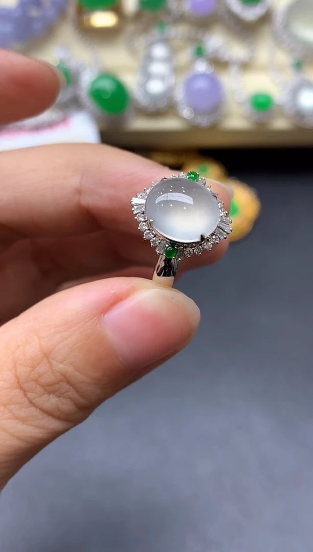 18K金镶嵌戒指翡翠512-中国好珍宝