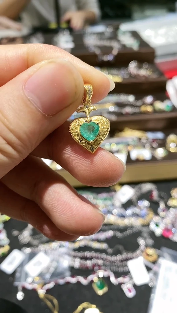 【闪购商品】祖母绿颈饰银S925镶嵌吊坠