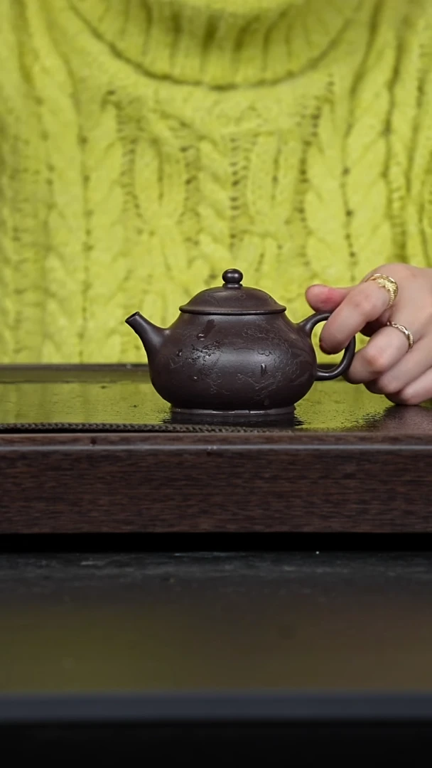 【闪购商品】紫砂茶壶黑墩头刻绘潘壶
