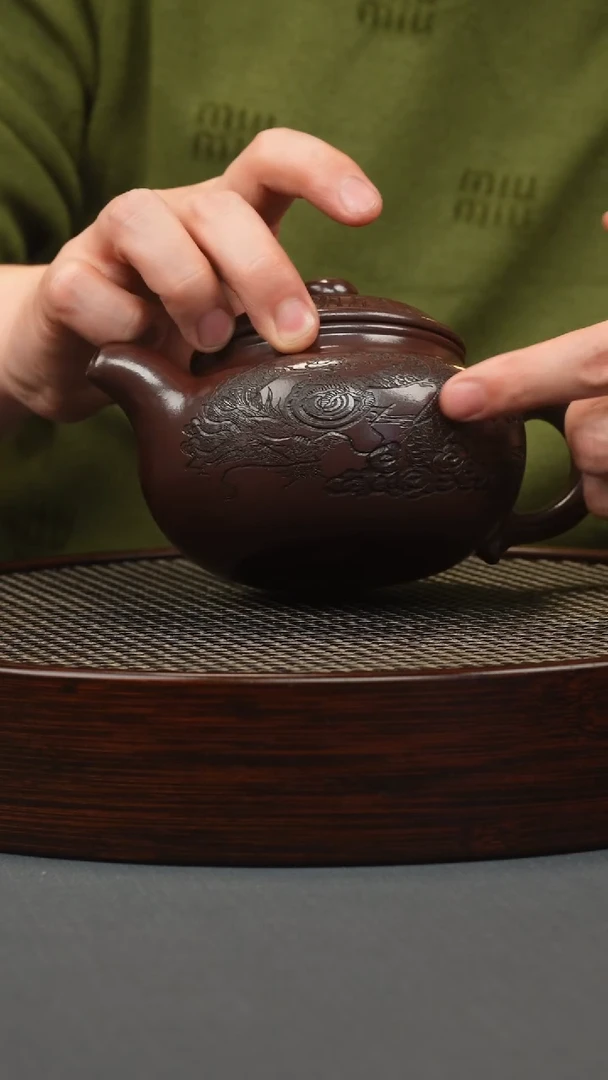 【闪购商品】紫砂茶壶石红 仿古 刻龙