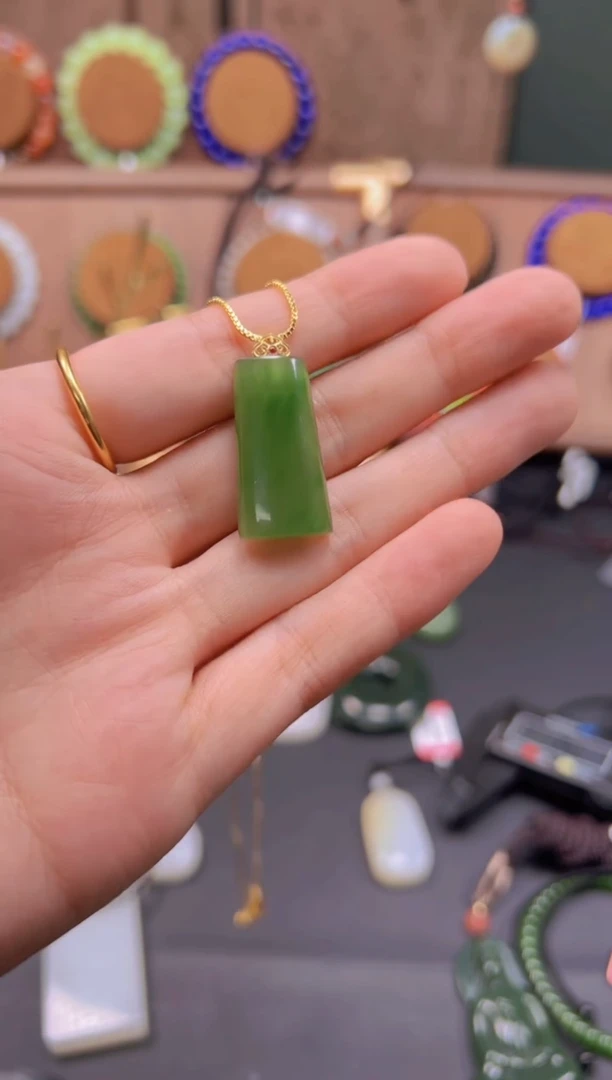 吊坠(不含链)未镶嵌和田玉碧玉小无事牌