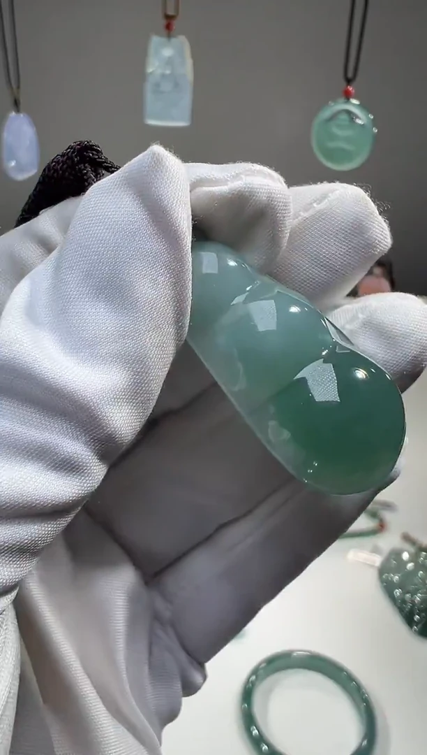 吊坠(不含链)未镶嵌翡翠豆子