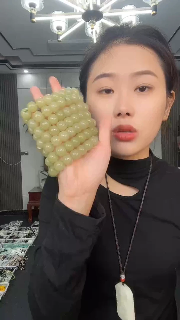 颈饰未镶嵌和田玉微瑕老型卡14手串多样性发货一