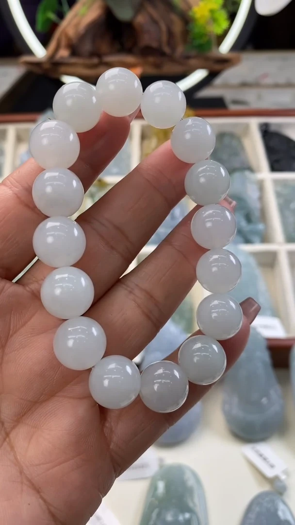 【闪购商品】翡翠颈饰未镶嵌手串