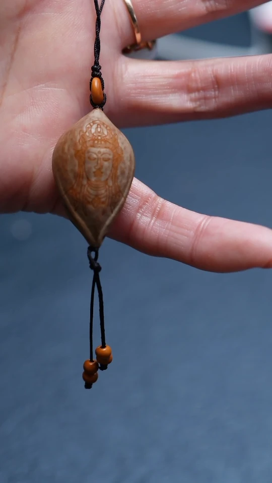 【闪购商品】橄榄核吊坠苏工橄榄核