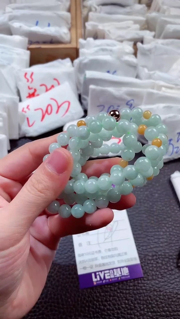 翡翠未镶嵌颈饰00002070