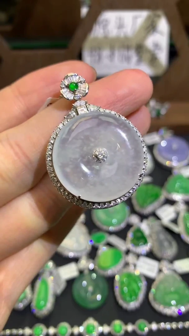 翡翠18K金镶嵌吊坠(不含链)吊坠