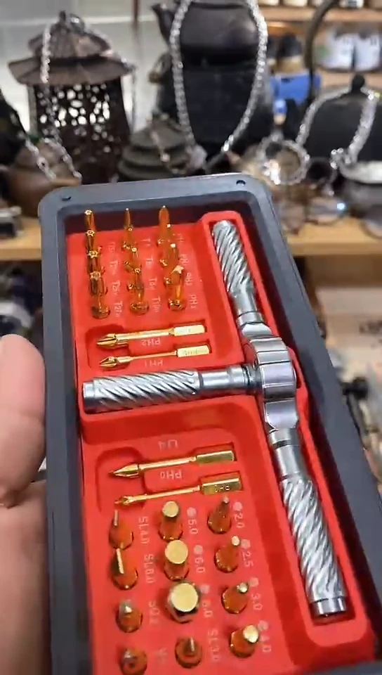 瓷片闪购商品  如图所示
