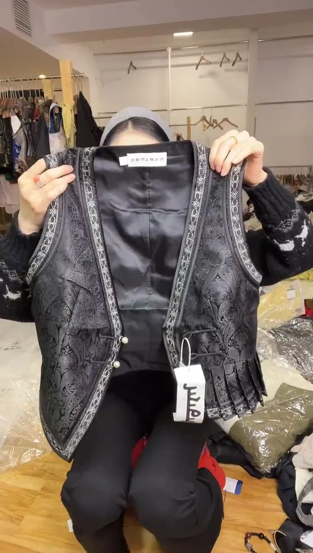 马甲       L码        105-115斤