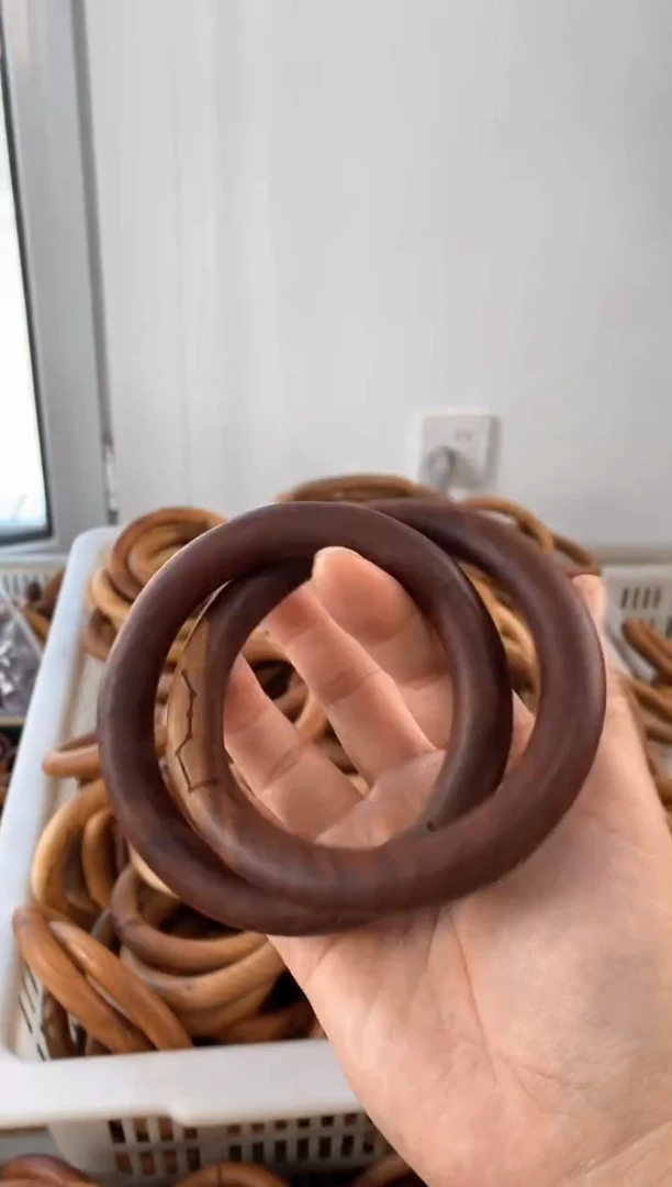 【闪购商品】木桃木带花纹65乾坤圈随机发货