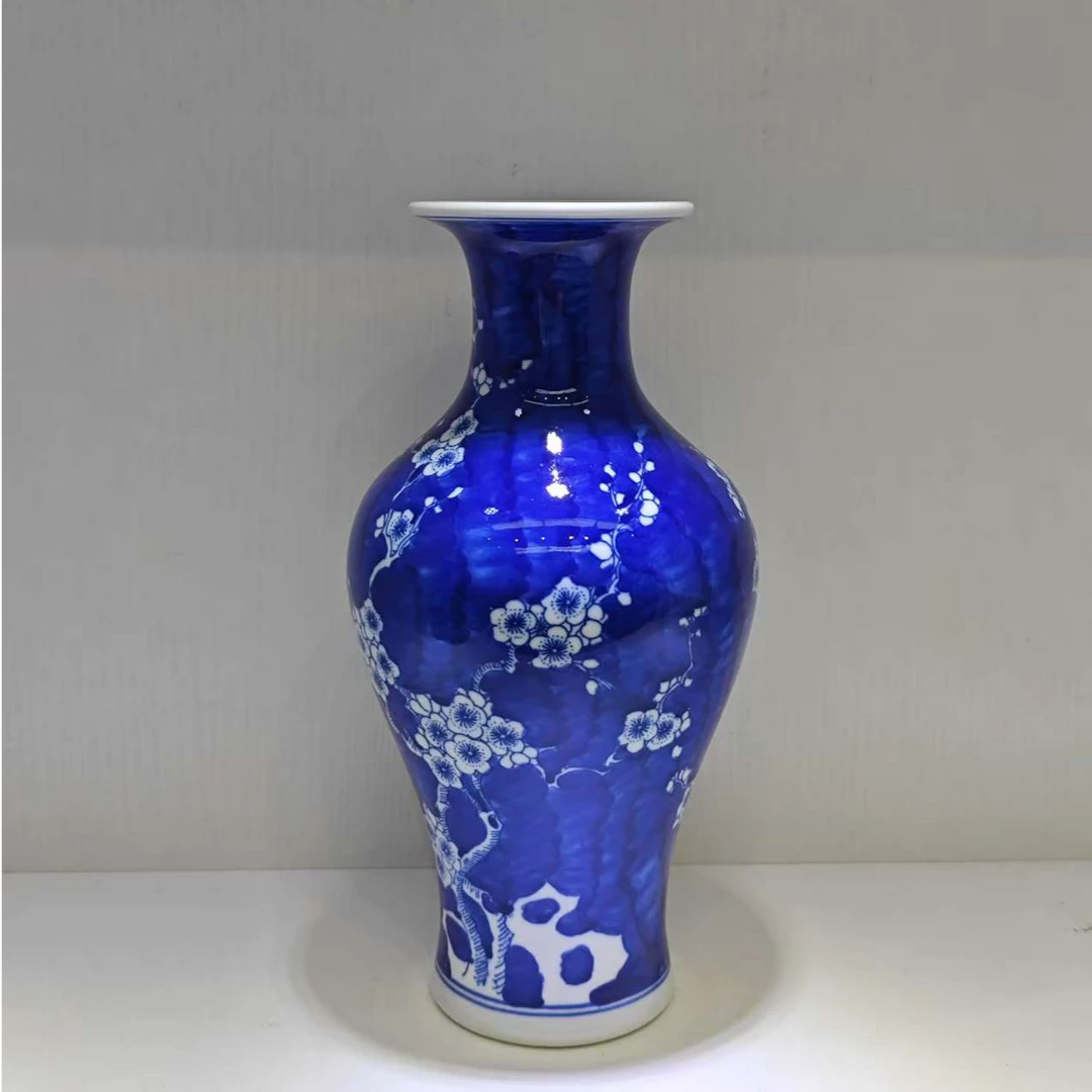 景德镇青花冰梅鱼尾瓶（高26度16口9）