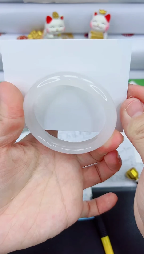 【闪购商品】石英质玉手镯未镶嵌2628-55.4